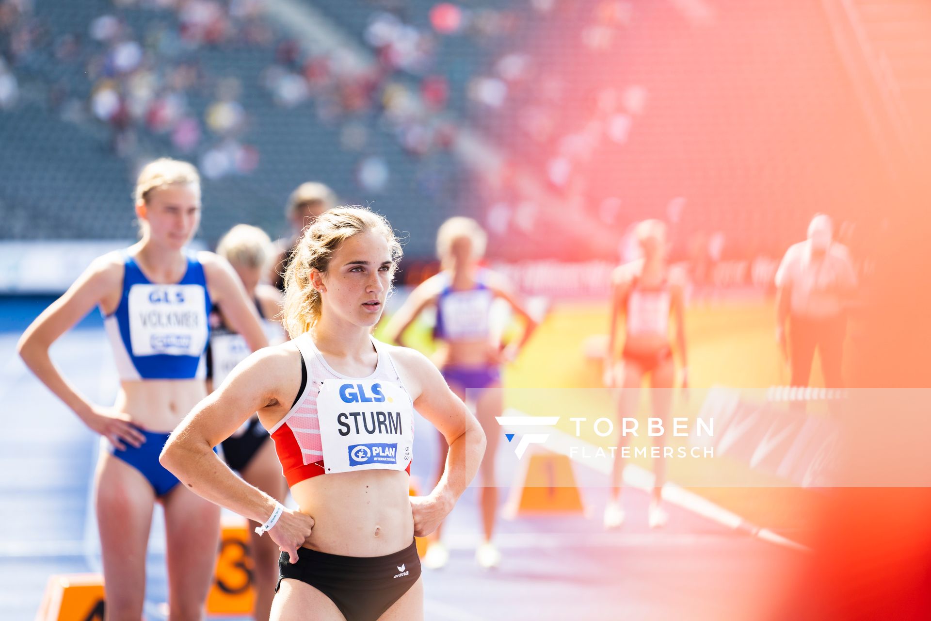 Lucia Sturm (TSV Moselfeuer Lehmen) im 800m Finale waehrend der deutschen Leichtathletik-Meisterschaften im Olympiastadion am 26.06.2022 in Berlin